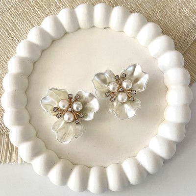 ORECCHINI FIORE CREMA